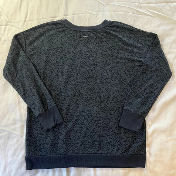 Mondetta | Charcoal Gray and Black Cheetah Print Long Sleeve Crewneck | Size S - Picture 4 of 6